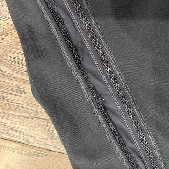 Lululemon Crops - Picture 6 of 6